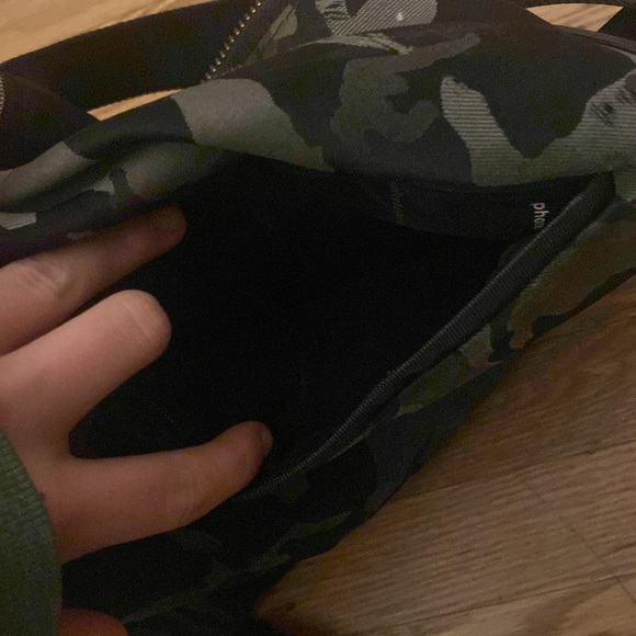 Lululemon city adventure backpack 17L - Picture 13 of 16